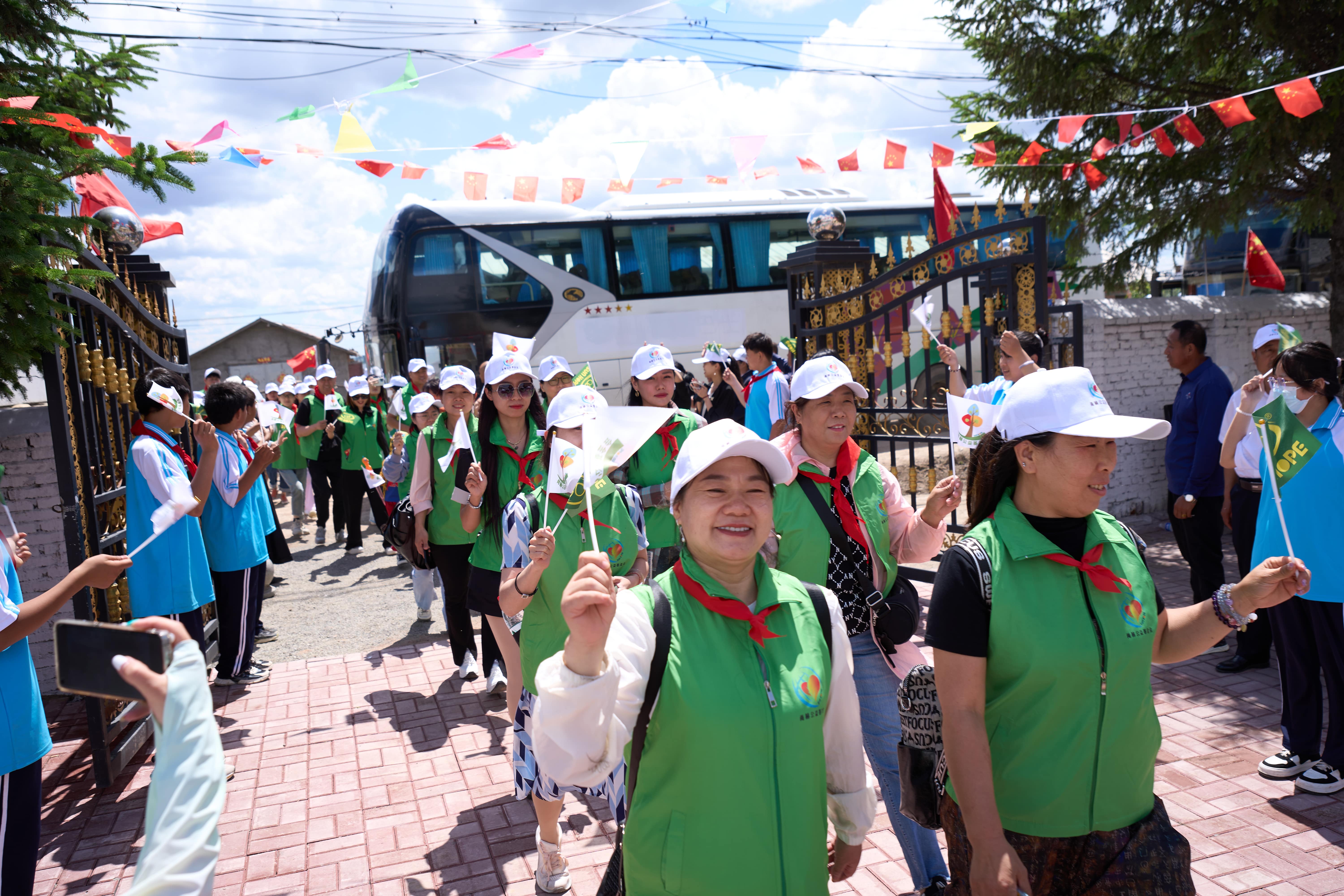 第254所 黑龍江巴彥縣黑山鎮(zhèn)民樂(lè)村尚赫侯玉霞學(xué)校